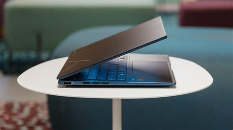 Asus Zenbook 14 OLED (UX3405MA) review: Intel's Core 7 Ultra takes a ...