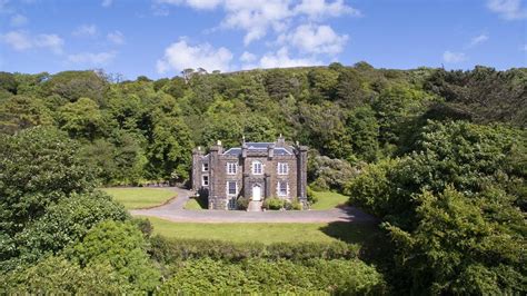 A magnificent beachfront Scottish castle with 28 acres of wonderful ...