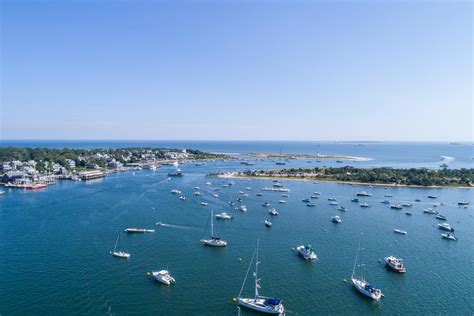 EDGARTOWN HARBOR ESTATE WITH PRIVATE DOCK | Massachusetts Luxury Homes ...