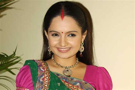 Gopi to run away from kidnappers in Saathiya