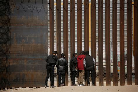 Halted border wall construction offering gaps for migrants: agent