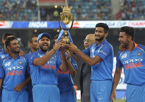 Asia Cup: Ravi Shastri in awe of captain Rohit Sharma's 'calming influence' as India win 7th ...