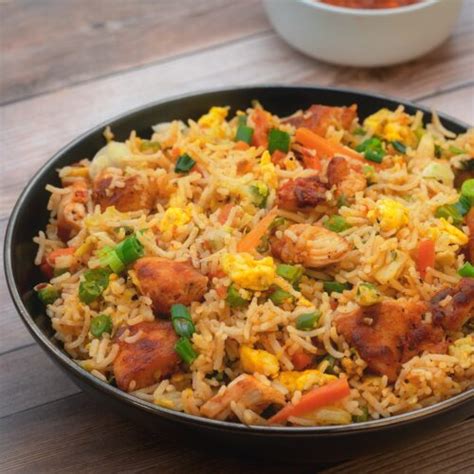 Schezwan Fried Rice Recipe - Yellow Chili's