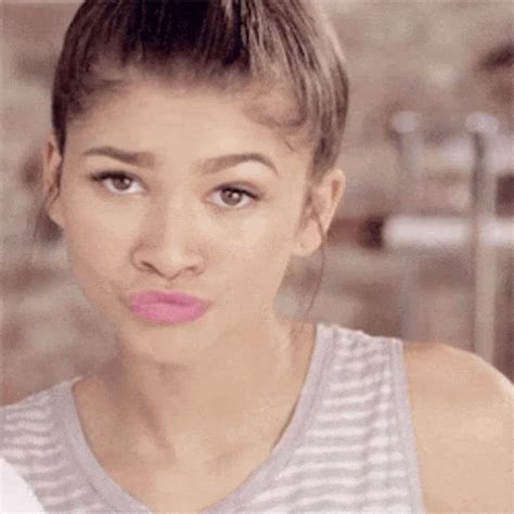 Zendaya Smile GIF - Zendaya Smile Pout - Discover & Share GIFs