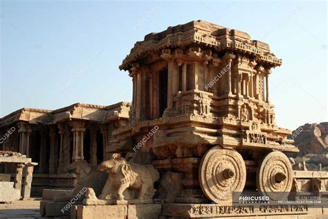 Stone Chariot in front of Vijaya Vittala temple, Hampi (Vijaynagar ...