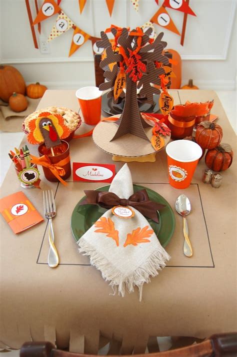 16 Thanksgiving Table Ideas {table setting} | Home Stories A to Z