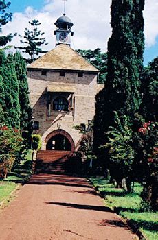 Africa Travel Magazine's Uganda Photo Gallery: Scenes of attractions and events