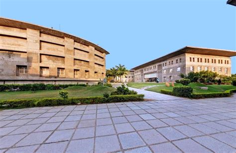 Karnavati University: Courses, Fees, Facilities