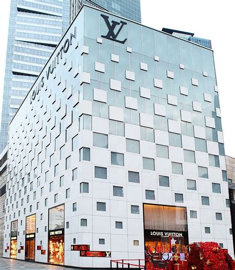 louis vuitton stores architecture | Facade architecture, Facade design ...