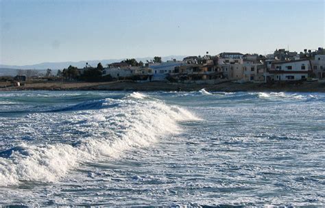 Surfing lonely waves in the beaches of Syria