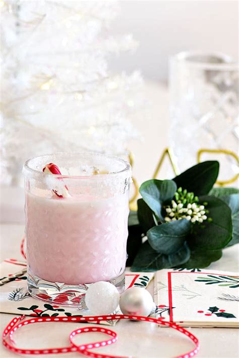 Snowflake Peppermint Cocktail - TidyMom®