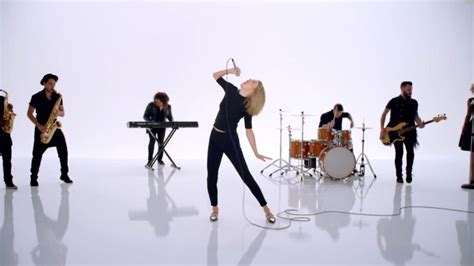 The fashion in Taylor Swift Shake It Off Video | Glamour