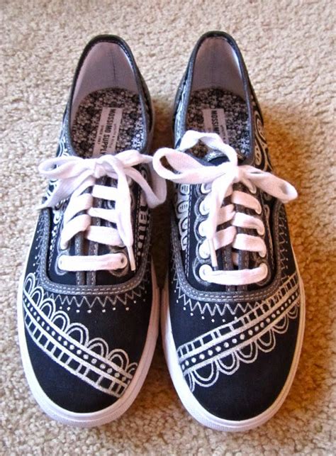 Magnificent Canvas Shoes - Creative Ideas