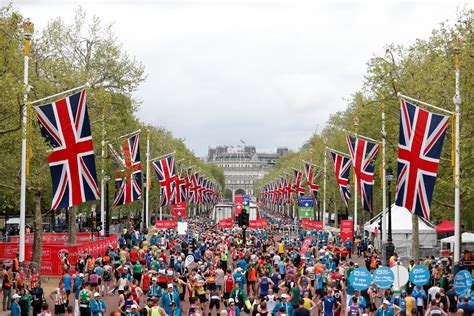 London Marathon 2019 LIVE: Updates as tens of thousands of people descend on capital for huge ...