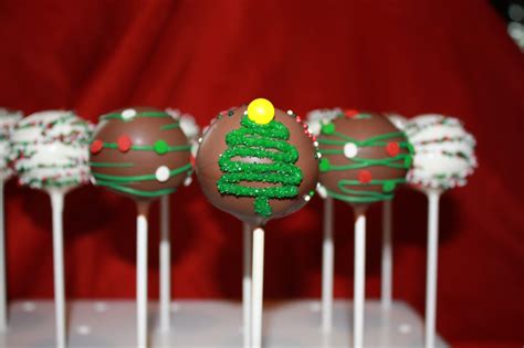 Christmas Cake Pops Christmas Tree Cake Pops | Tree cakes, Christmas ...