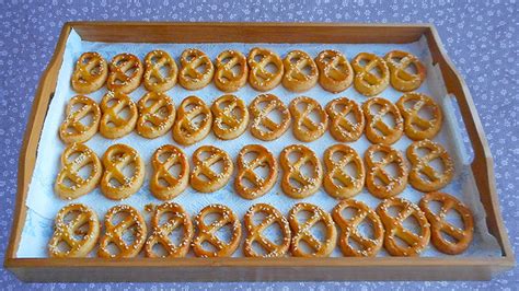 Bryndza Pretzels - Quickezrecipes.com