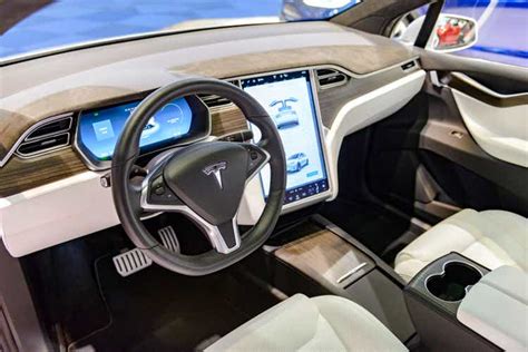 Tesla engineer testifies that 2016 self-driving footage was faked ...