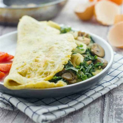 Mushroom Spinach Omelette (Paleo + Gluten Free) - That Girl Cooks Healthy