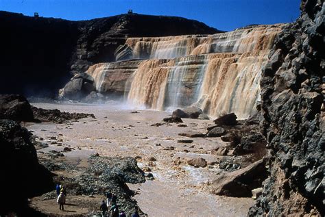 Grand Falls, Arizona, during flood stage | AZGS