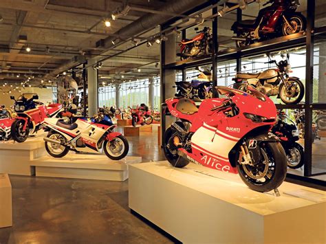 A glimpse at "motorcycling mecca" - the Barber Vintage Motorsports ...