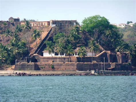 year 1550 REIS MAGOS Fort, Verem Goa (Panjim) - India Travel Forum | IndiaMike.com