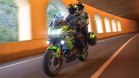 10 Reasons Why The Kawasaki Versys 650 Is The Ultimate Middleweight Touring Bike - B-Clips