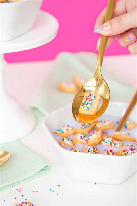 » Throwback DIY: Pop Tart Crunch Cereal