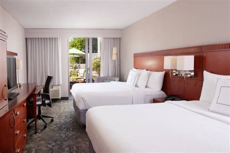 Courtyard Miami in Coral Gables by Marriott Coral Gables, Florida, US ...