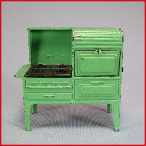 Tootsie Toy Dollhouse Gas Range / Gas Stove – Green 1930s 1/2" Scale: 5502: Removed | Dollhouse ...