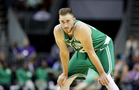 Gordon Hayward suffers horrific leg injury in Celtics debut