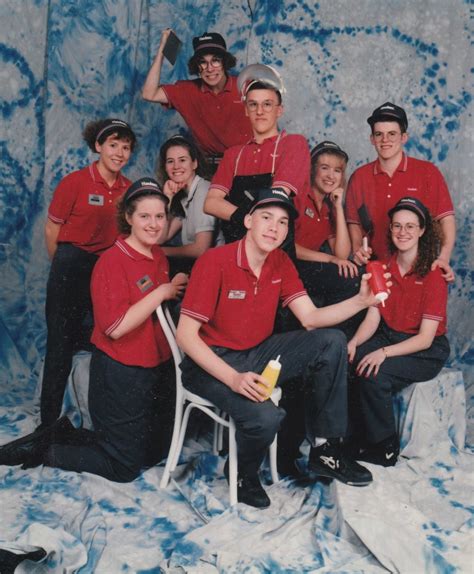 Funny Team & Co-Worker Pictures | Awkward Family Photos