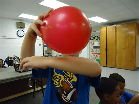 Harrison's Lil Devils: Static Electricity Experiments