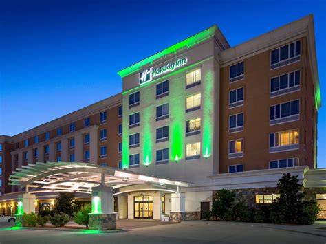 Family Friendly Hotels near Oklahoma City Airport | Holiday Inn Oklahoma City Airport