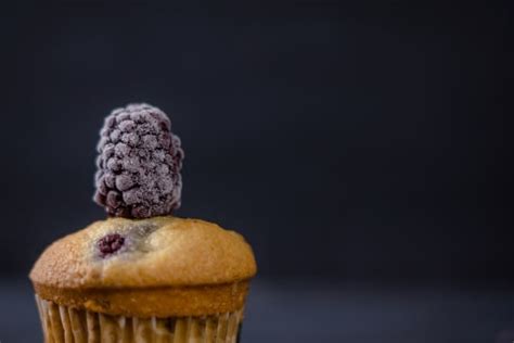 6 Subtle Ways to Tell Your Muffin is Bad (with FAQs)