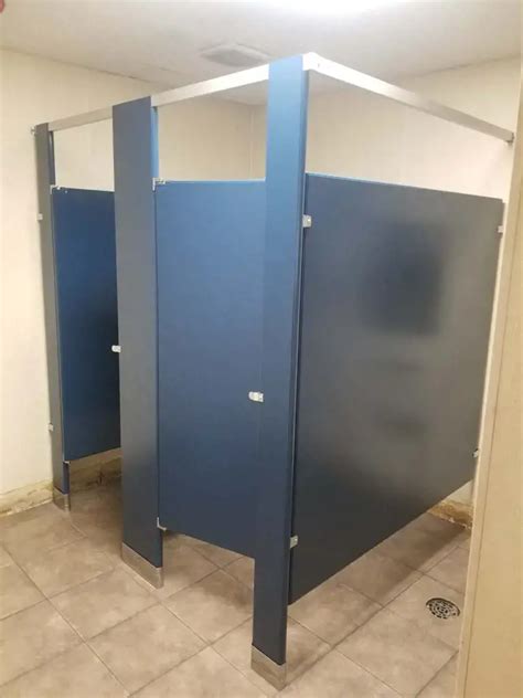 The Ultimate Guide To Painting Bathroom Stall Dividers | ShunShelter