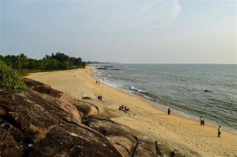 Tourists banned from entering water in Dakshina Kannada beaches