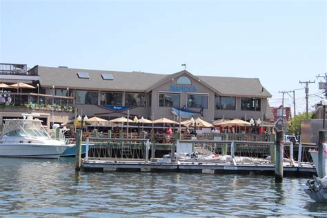 Explore The Top 6 Waterfront Dining On Martha’s Vineyard