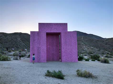 Palm Springs + Public Art // Desert X 2019 / MYD Architecture + Design ...