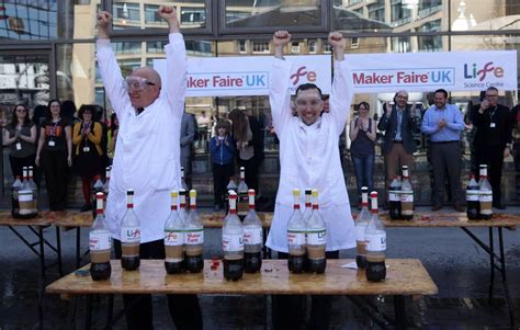 Maker Faire coke and mentos experiment - Chronicle Live