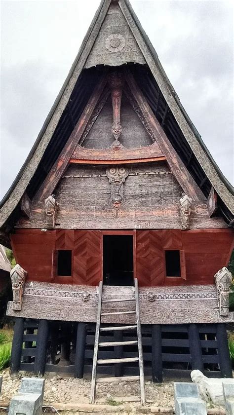 Dikenal Kokoh dan Tahan Gempa, Ini Keunikan Rumah Adat Batak yang Penuh ...