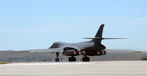 DVIDS - Images - 28th Bomb Wing command chief flies in B-1 bomber [Image 5 of 6]