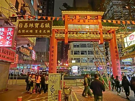 Exploring the Temple Street in Hong Kong – The Insight Post