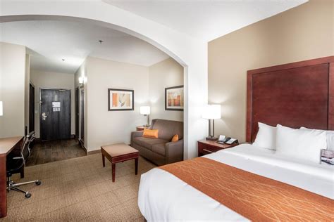 Comfort Inn & Suites Love Field - Dallas Market Center Dallas, Texas ...