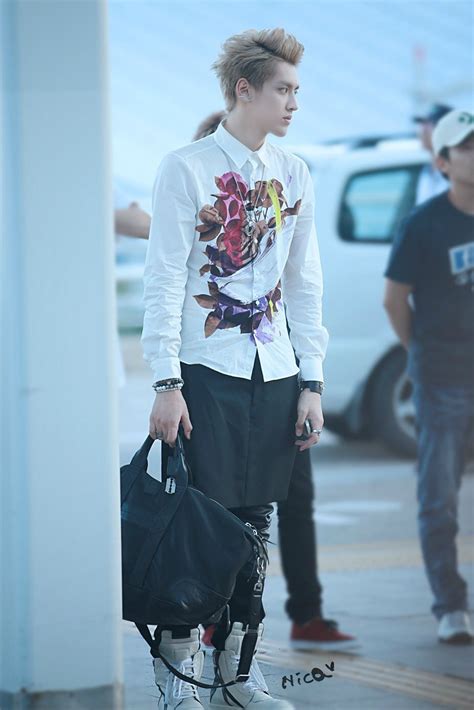 Kris Wu Airport Fashion