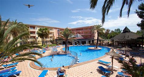 Aquasol Aparthotel in Palma Nova, Majorca | Holidays from £178pp | loveholidays