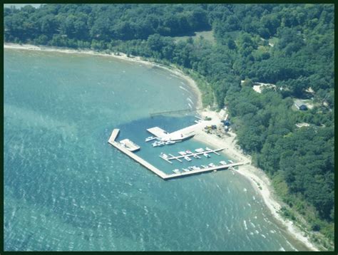 Chambers Island Marina