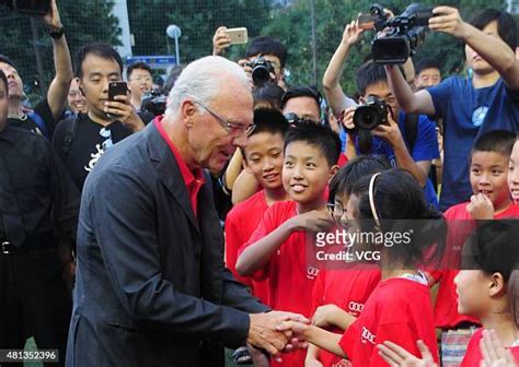 18 Franz Beckenbauer Visits China Stock Photos, High-Res Pictures, and ...