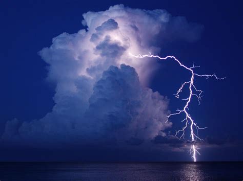 The Ten Most Incredible Lightning Photographs