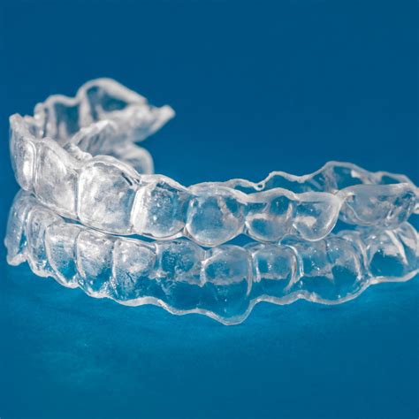 Metal Retainers VS Clear Retainers: Which Ones Are Best?