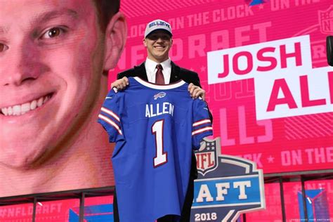 QB Josh Allen - Bills 1st pick in 2018 draft Buffalo Bills Football ...